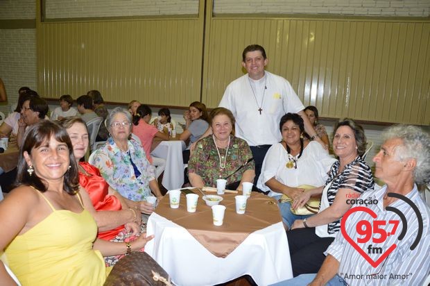 Padre Junior toma posse como novo vigário