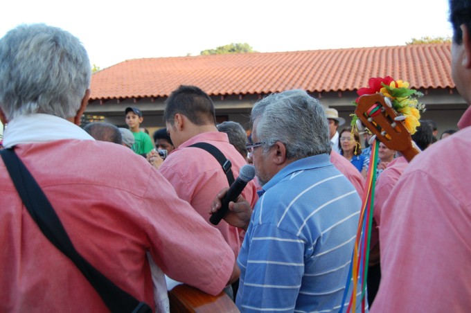 Companhia "Estrela do Oriente" realiza folia de Reis em Montese