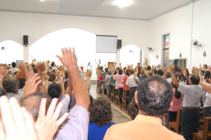 Companhia "Estrela do Oriente" realiza folia de Reis em Montese