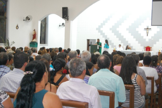 Companhia "Estrela do Oriente" realiza folia de Reis em Montese