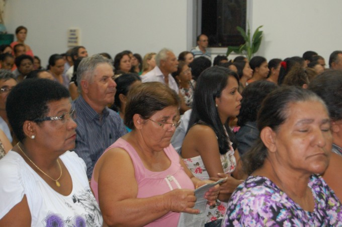 Companhia "Estrela do Oriente" realiza folia de Reis em Montese