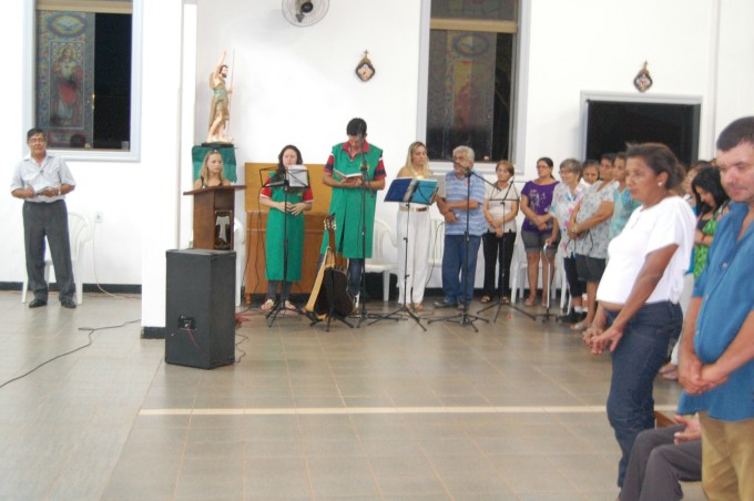 Companhia "Estrela do Oriente" realiza folia de Reis em Montese