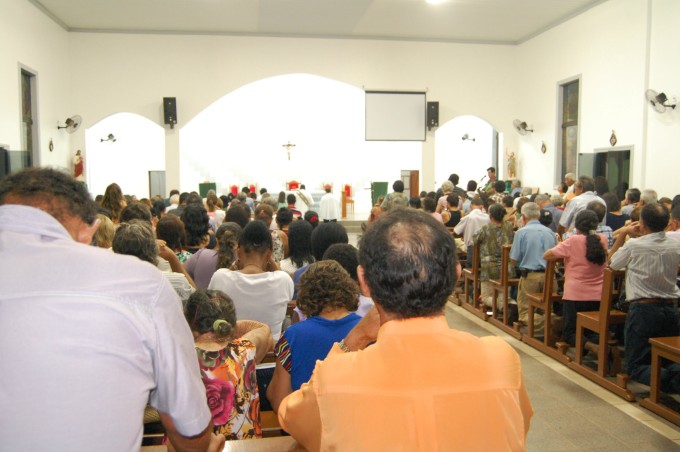 Companhia "Estrela do Oriente" realiza folia de Reis em Montese