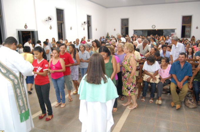 Companhia "Estrela do Oriente" realiza folia de Reis em Montese