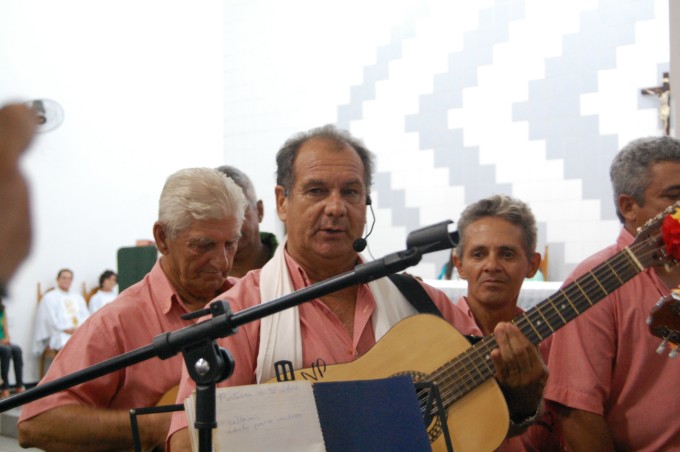 Companhia "Estrela do Oriente" realiza folia de Reis em Montese