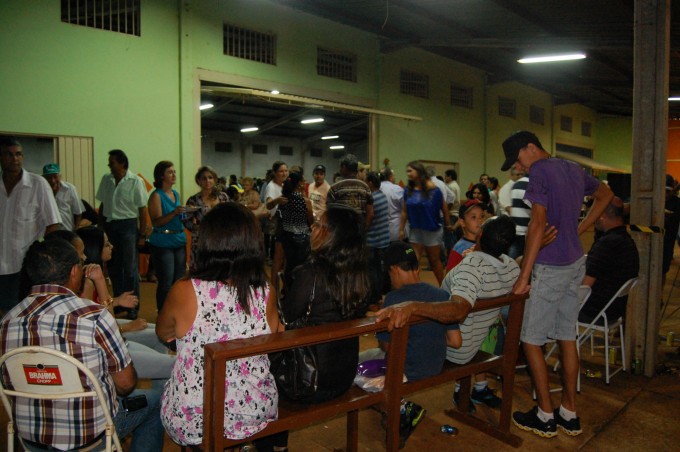 Companhia "Estrela do Oriente" realiza folia de Reis em Montese
