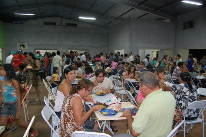 Companhia "Estrela do Oriente" realiza folia de Reis em Montese