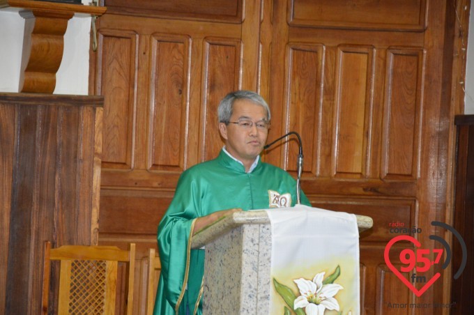 Padre Paulino toma posse como pároco em Vicentina