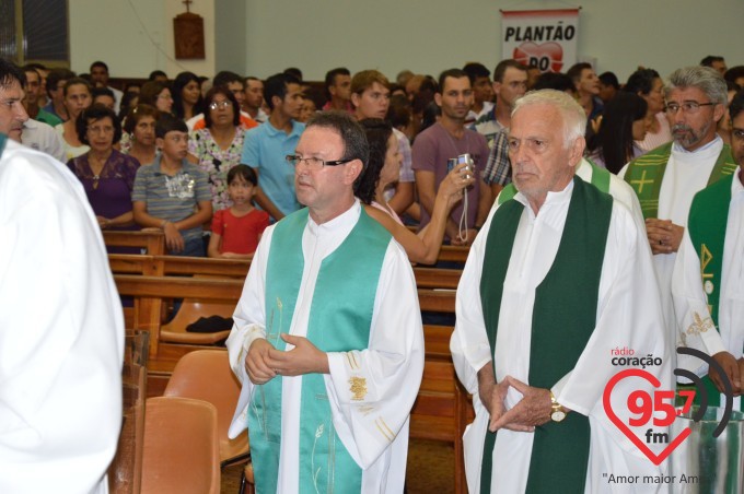 Padre Paulino toma posse como pároco em Vicentina