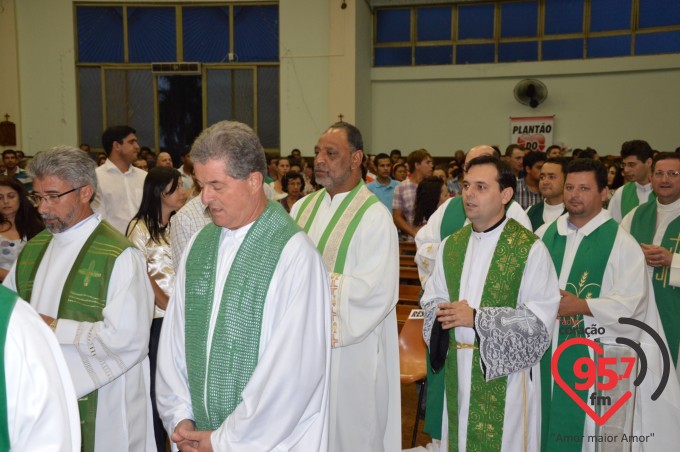 Padre Paulino toma posse como pároco em Vicentina