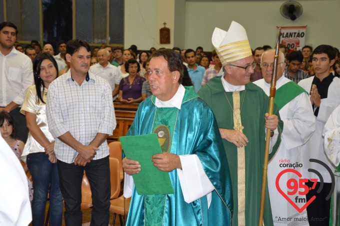 Padre Paulino toma posse como pároco em Vicentina