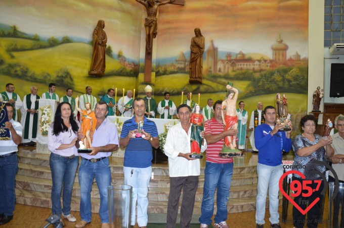 Padre Paulino toma posse como pároco em Vicentina
