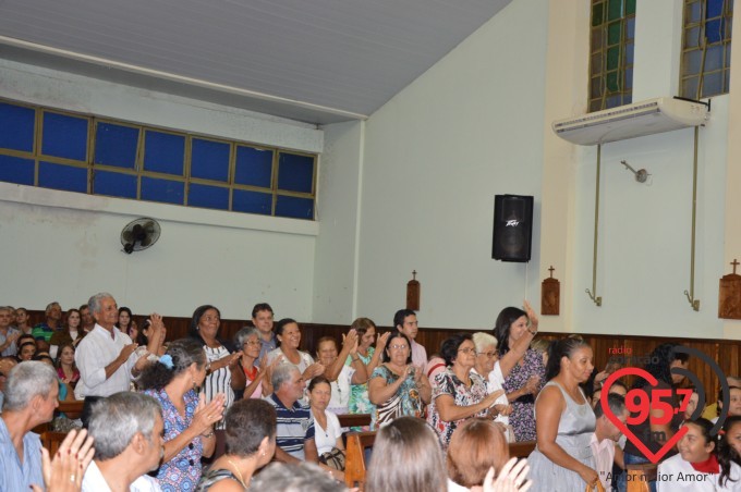 Padre Paulino toma posse como pároco em Vicentina