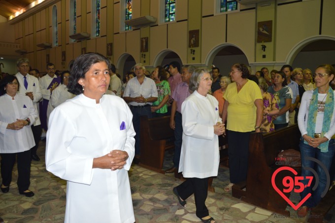Dom Redovino celebra quarta-feira de cinzas na catedral