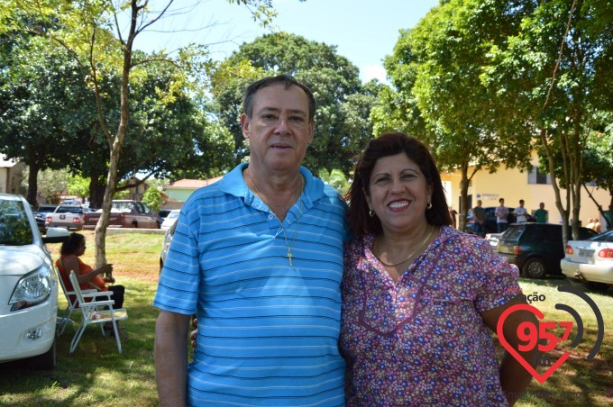 Na presença de muitos jovens, dom Redovino abre campanha da fraternidade no santuário