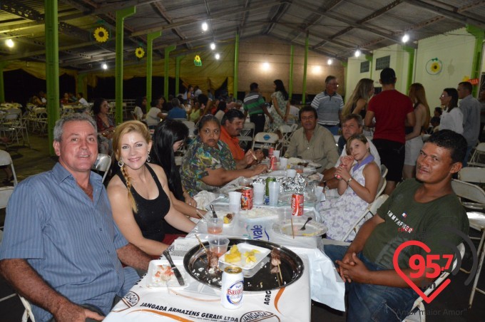 Rádio Coração prestigia noite do espetinho, no Barreirão.