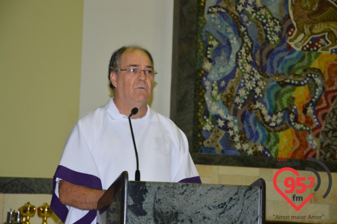 Pe. Crispim e Pe. Leão Comemoram aniversário juntos em missa na catedral