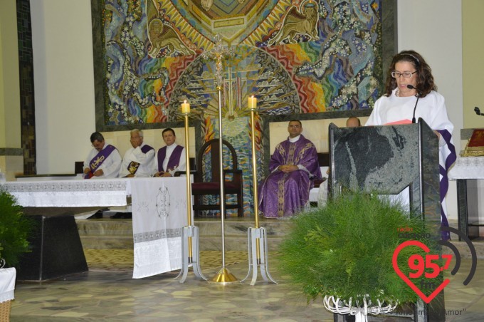 Pe. Crispim e Pe. Leão Comemoram aniversário juntos em missa na catedral