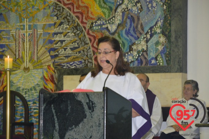 Pe. Crispim e Pe. Leão Comemoram aniversário juntos em missa na catedral