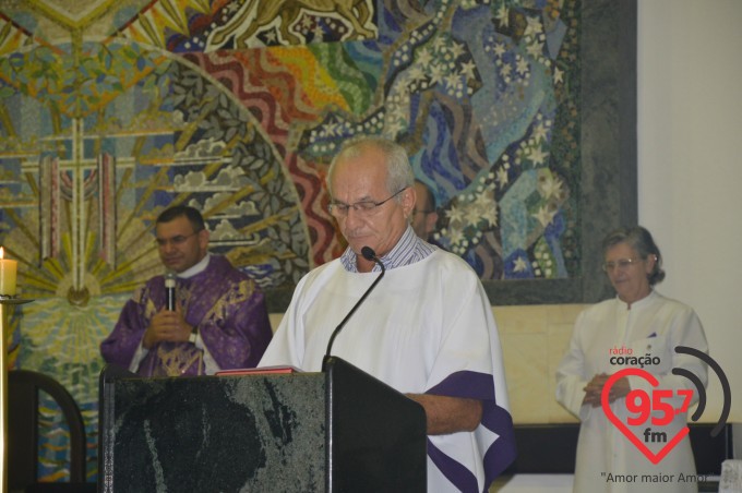 Pe. Crispim e Pe. Leão Comemoram aniversário juntos em missa na catedral