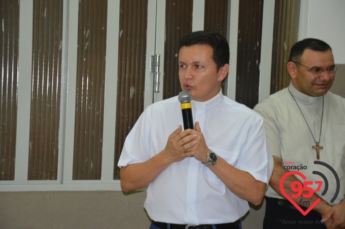 Pe. Crispim e Pe. Leão Comemoram aniversário juntos em missa na catedral