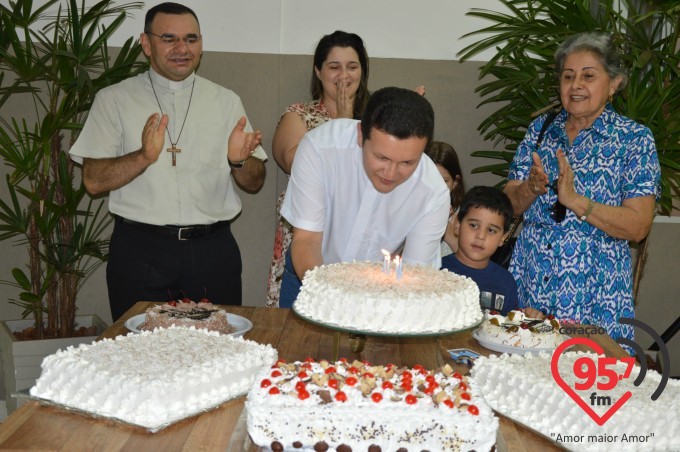 Pe. Crispim e Pe. Leão Comemoram aniversário juntos em missa na catedral