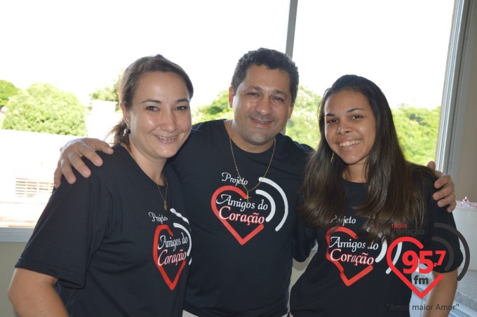 Projeto 'Amigos do Coração' recebe contribuintes na Rádio Coração