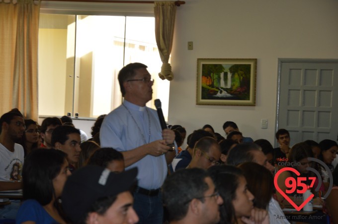 IPAD recebe jovens de toda diocese com palestras de Dom Eduardo