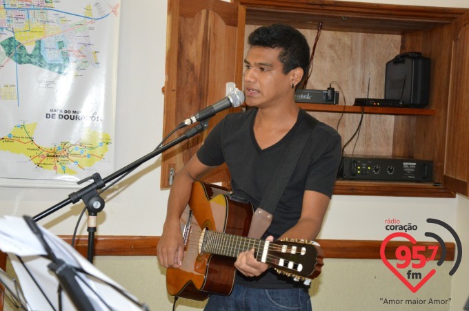 IPAD recebe jovens de toda diocese com palestras de Dom Eduardo