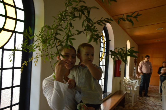 Dom Redovino celebra Missa de ramos na Catedral