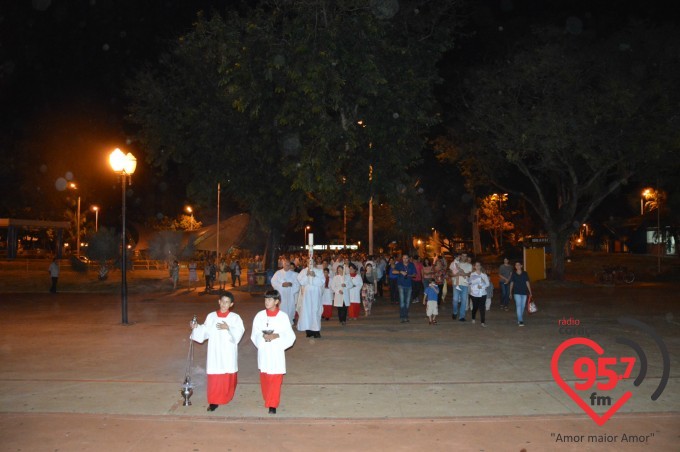 Pe. Leão celebra o sábado santo na catedral