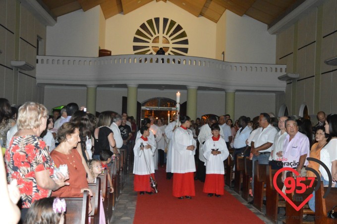 Pe. Leão celebra o sábado santo na catedral