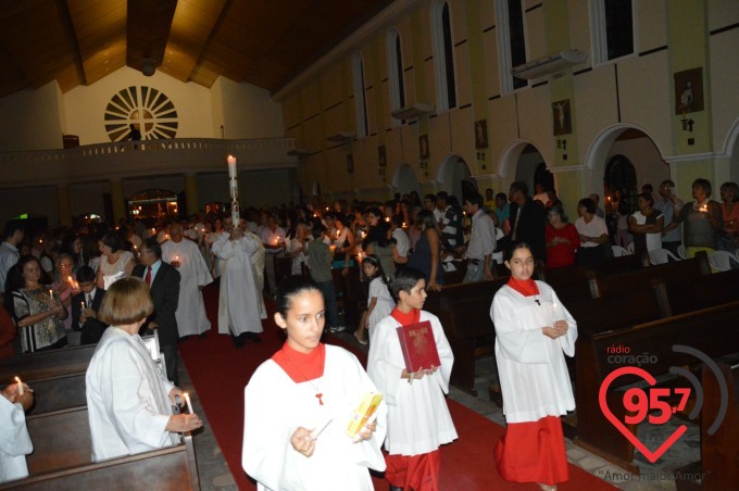 Pe. Leão celebra o sábado santo na catedral