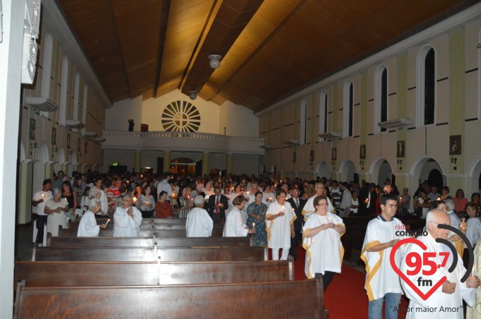 Pe. Leão celebra o sábado santo na catedral