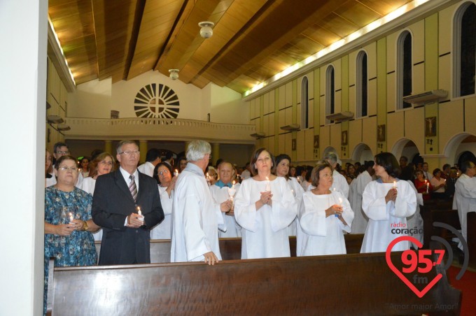 Pe. Leão celebra o sábado santo na catedral