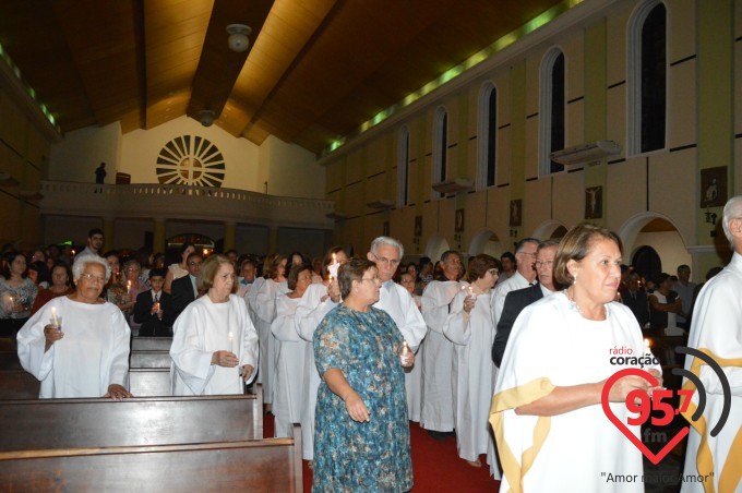 Pe. Leão celebra o sábado santo na catedral