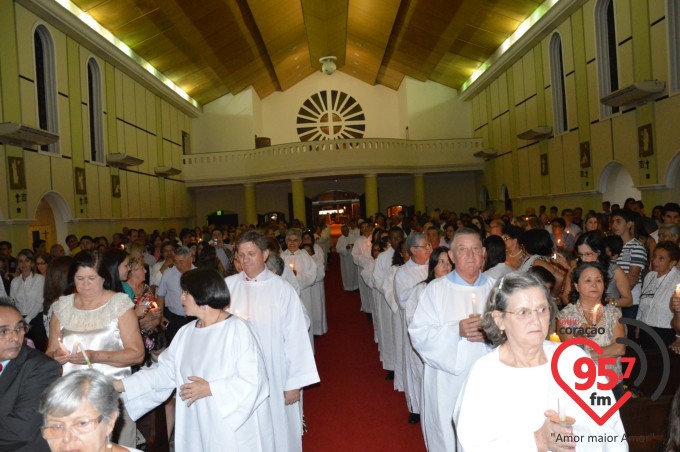 Pe. Leão celebra o sábado santo na catedral
