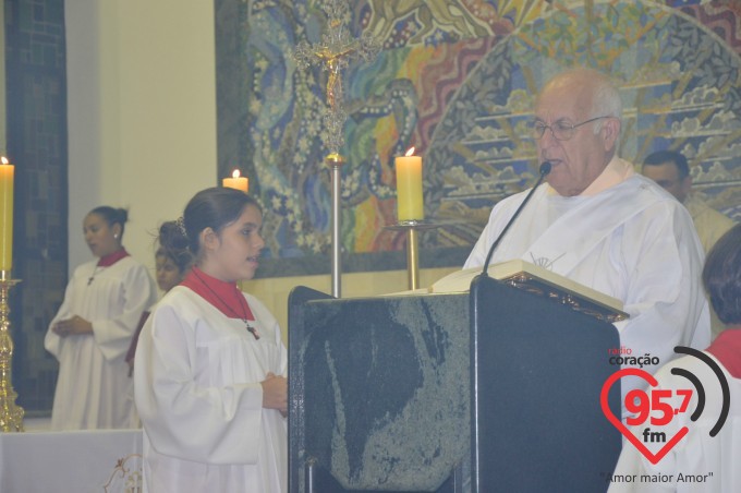 Pe. Leão celebra o sábado santo na catedral