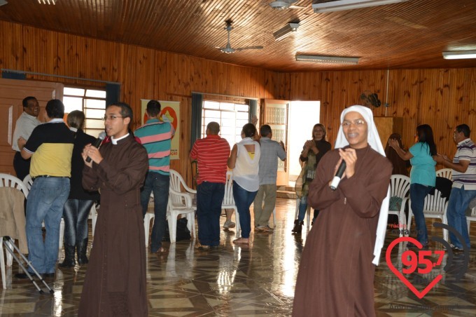 Encontro de casais no Santuário N.S. Aparecida