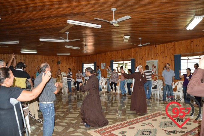 Encontro de casais no Santuário N.S. Aparecida