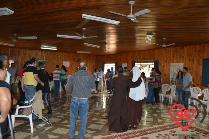 Encontro de casais no Santuário N.S. Aparecida