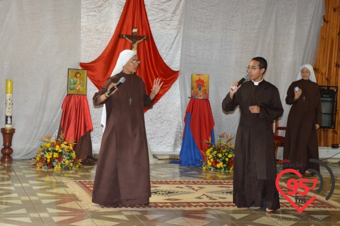 Encontro de casais no Santuário N.S. Aparecida