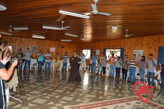 Encontro de casais no Santuário N.S. Aparecida