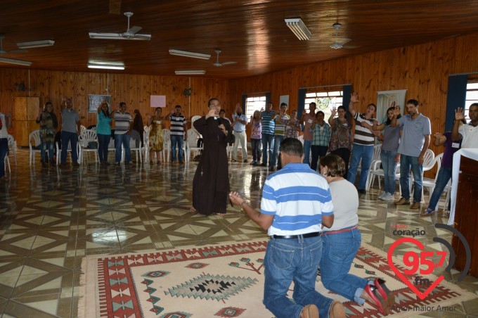 Encontro de casais no Santuário N.S. Aparecida