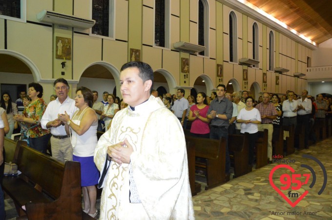 Pe. Crispim celebra Missa pelos 14 anos da Fundação Terceiro Milênio