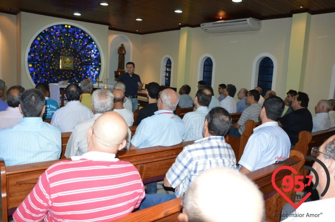 Terço dos homens na Catedral