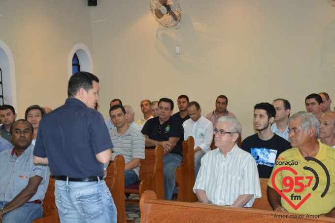 Terço dos homens na Catedral