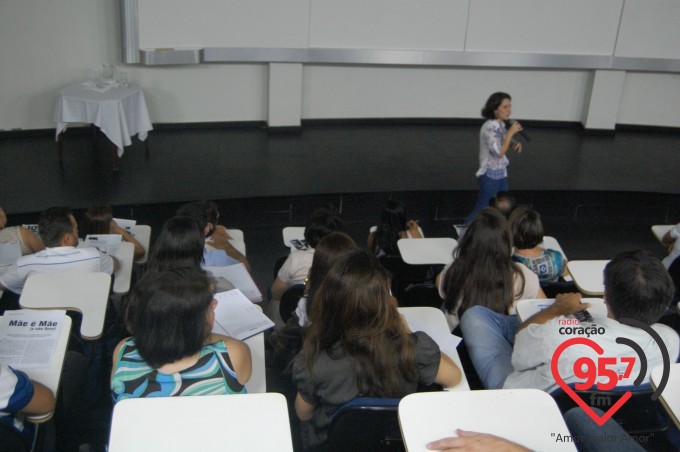 EIC realiza palestra como o tema: Educação e Limites