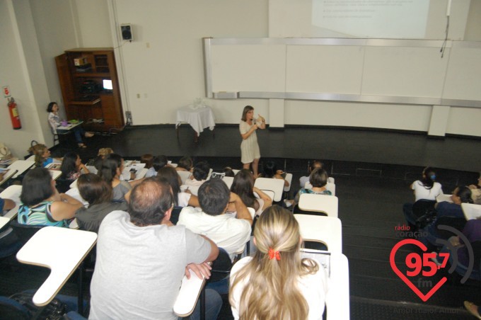 EIC realiza palestra como o tema: Educação e Limites