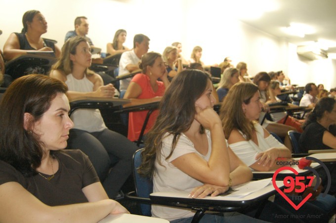 EIC realiza palestra como o tema: Educação e Limites